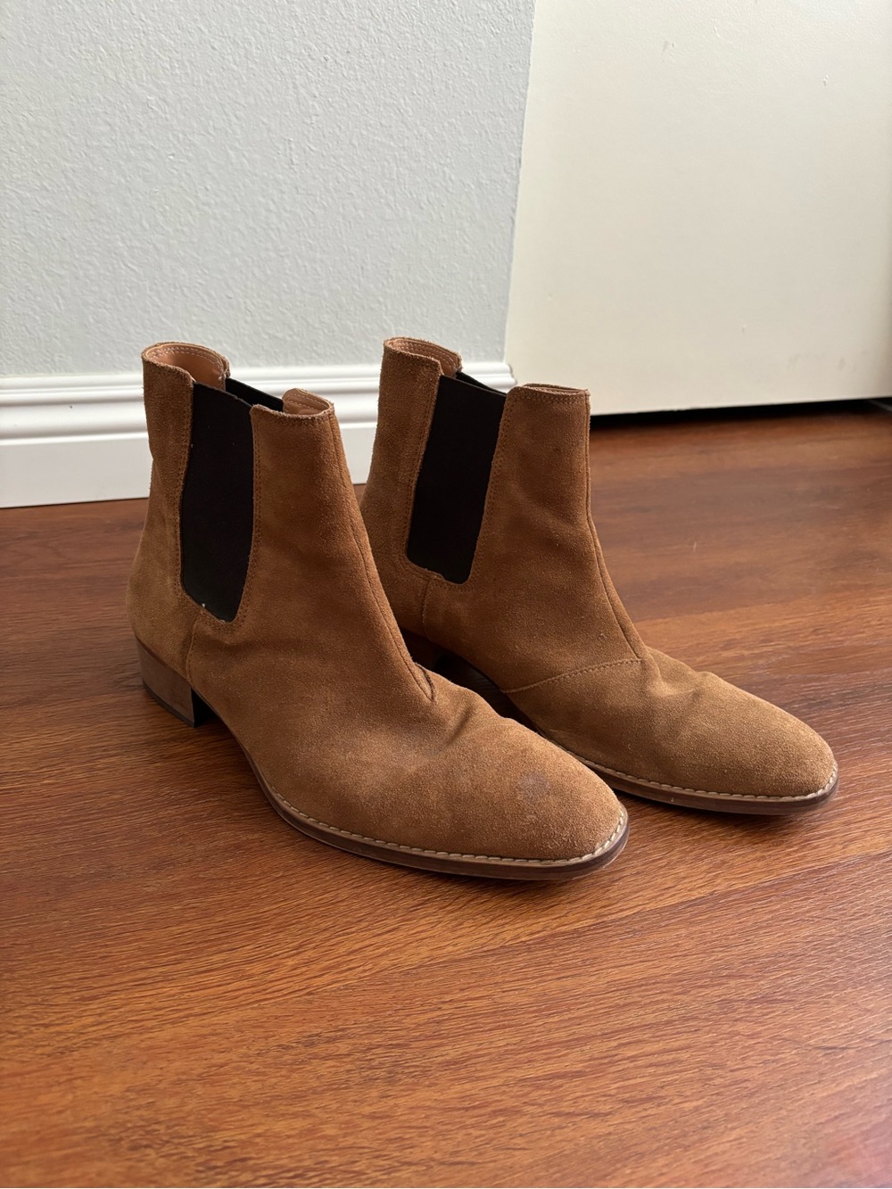 Steve Madden Brown Suede Chelsea Boots - 10